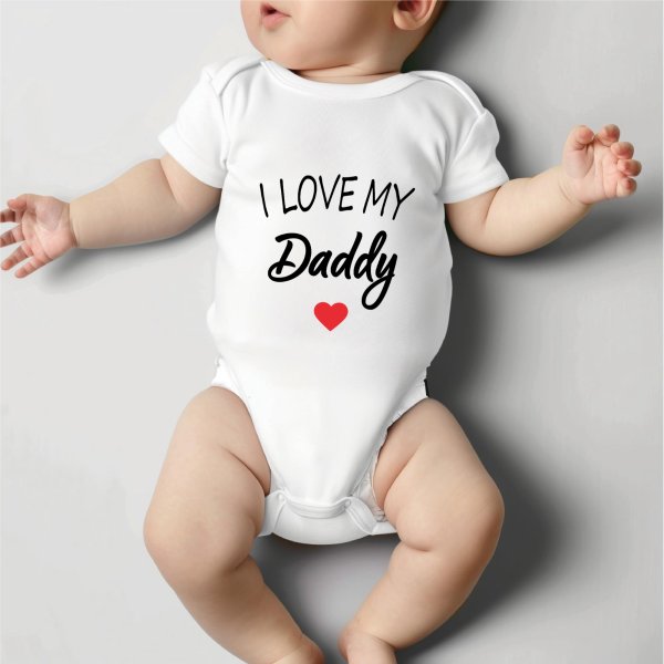 Magnus Tata, volim te!, Odjeća